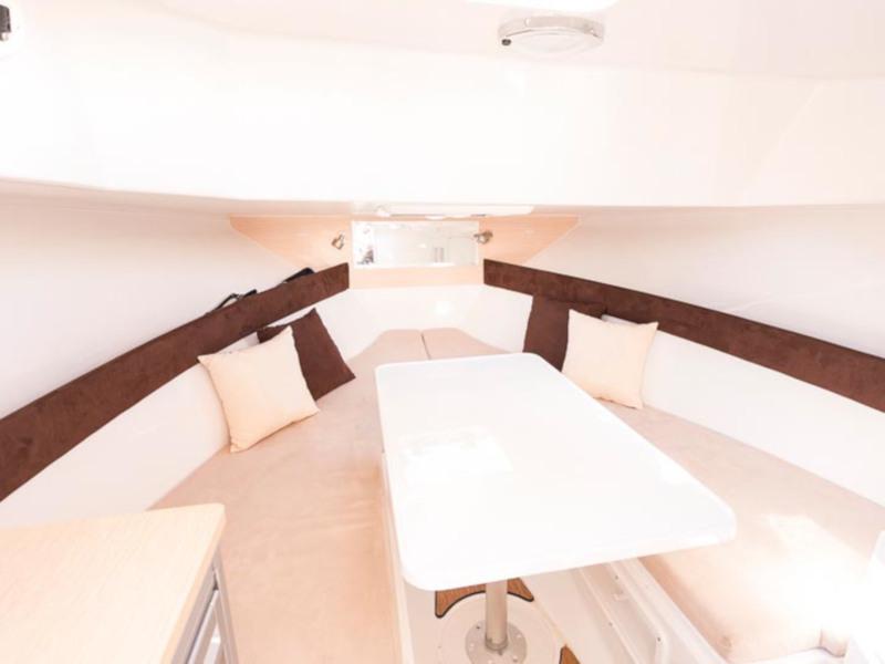 Book yachts online - motorboat - Atlantic 655 Sun Cruiser - no name - rent