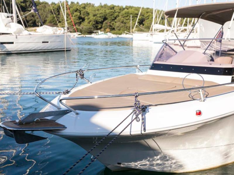 Book yachts online - motorboat - Atlantic 655 Sun Cruiser - no name - rent