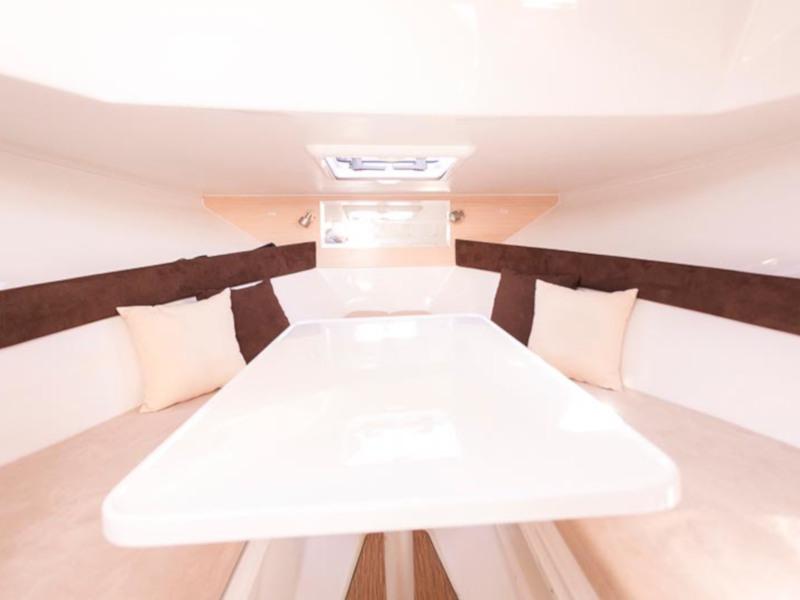 Book yachts online - motorboat - Atlantic 655 Sun Cruiser - no name - rent