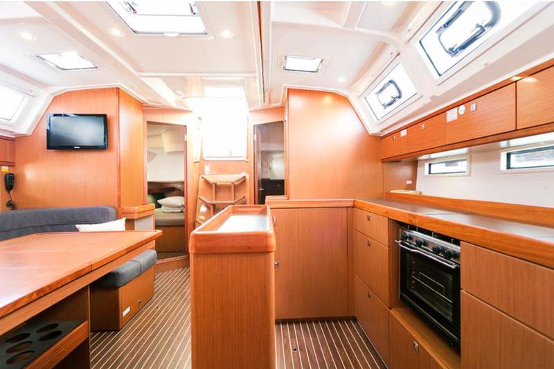 Book yachts online - sailboat - Bavaria 46 Cruiser - Starscatcher - rent