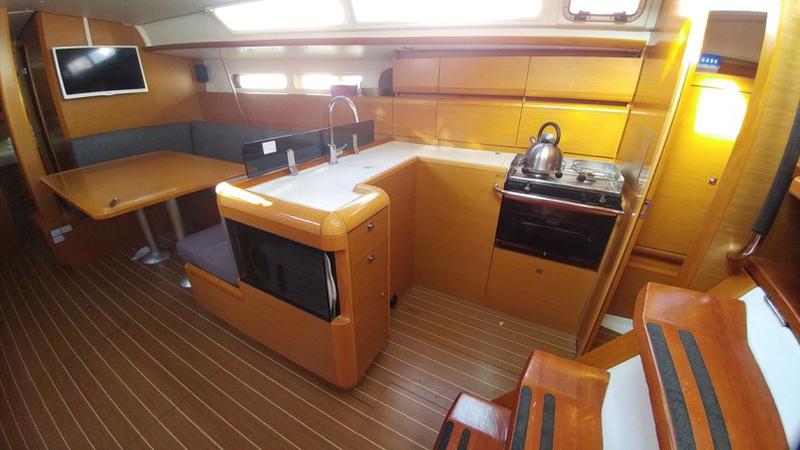 Book yachts online - sailboat - Sun Odyssey 439 - Spirus - rent