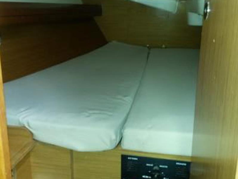 Book yachts online - sailboat - Sun Odyssey 36i - Catrina - rent