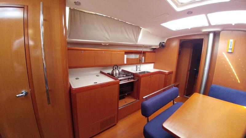 Book yachts online - sailboat - Oceanis 43 - Beluga - rent