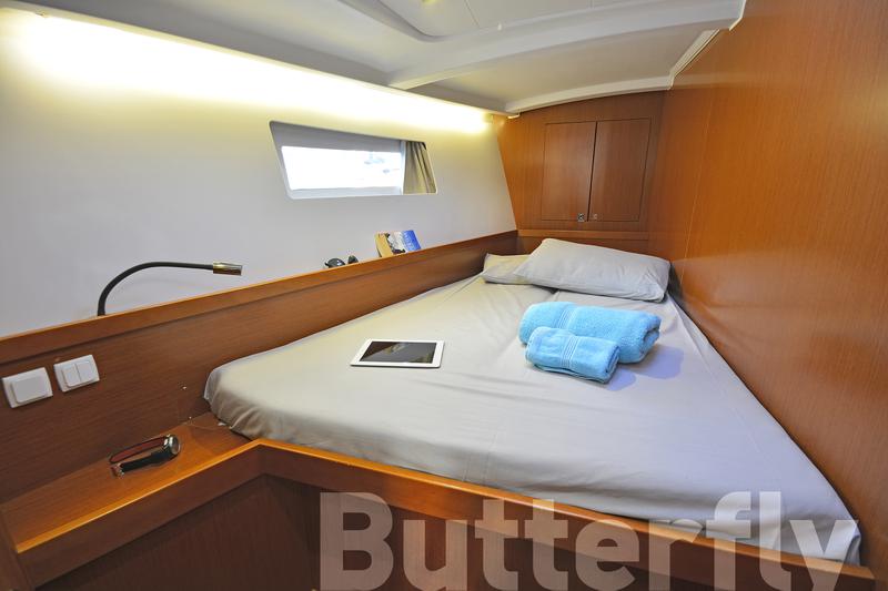 Book yachts online - sailboat - Oceanis 45 - Butterfly - rent