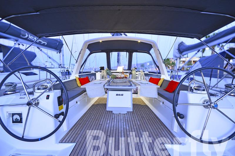 Book yachts online - sailboat - Oceanis 45 - Butterfly - rent