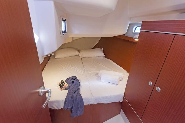 Book yachts online - sailboat - Hanse 385 - JOY - rent