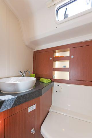 Book yachts online - sailboat - Hanse 385 - JOY - rent