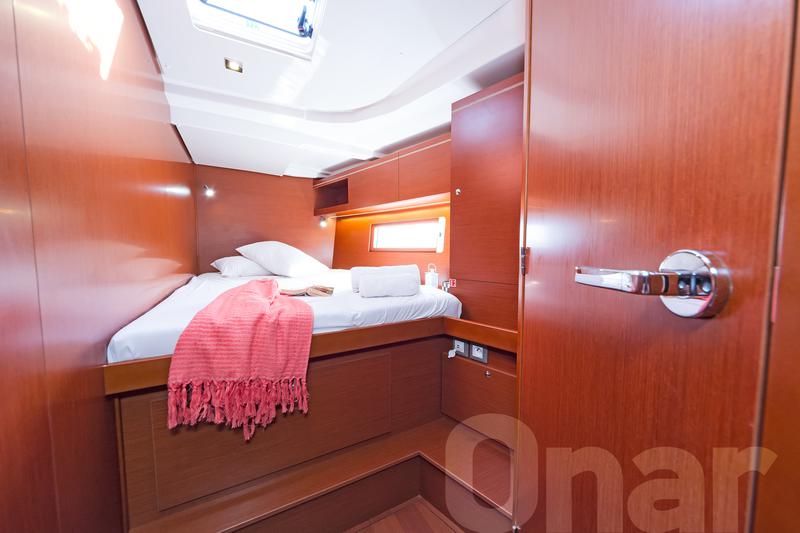 Book yachts online - sailboat - Oceanis 51.1 (4+1 cab) A/C &amp; GEN. - ONAR - rent