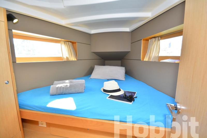 Book yachts online - sailboat - Oceanis 35 - Hobbit - rent