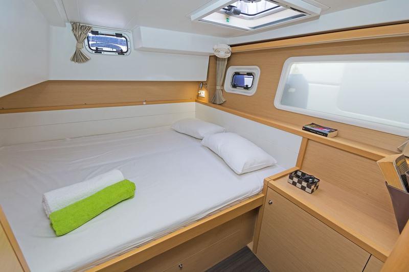 Book yachts online - catamaran - Lagoon 39 - Tortilla - rent