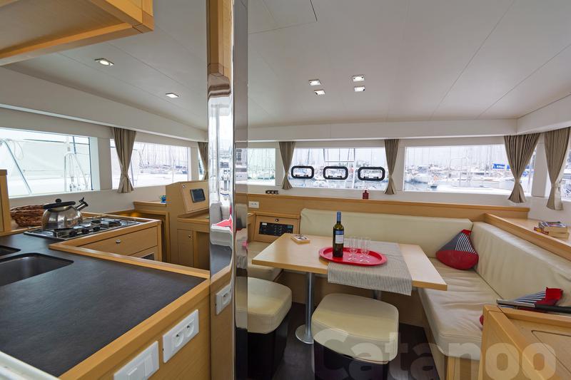 Book yachts online - catamaran - Lagoon 39 - Catanoo - rent