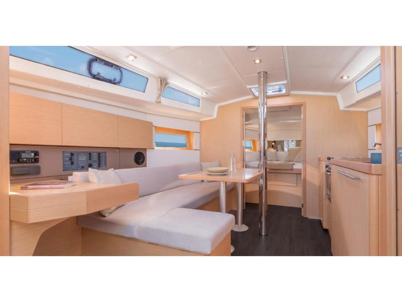 Book yachts online - sailboat - Oceanis 38.1 - PHILYRA  - rent