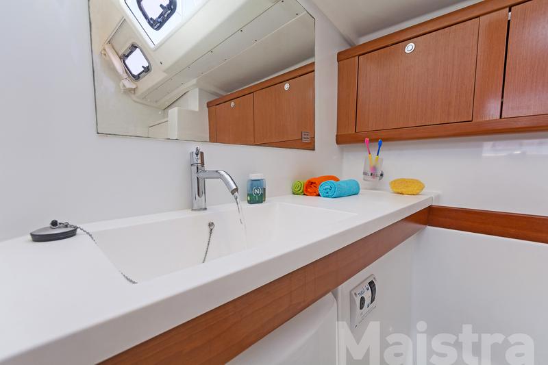 Book yachts online - sailboat - Oceanis 54 AC &amp; GEN - Maistra - rent