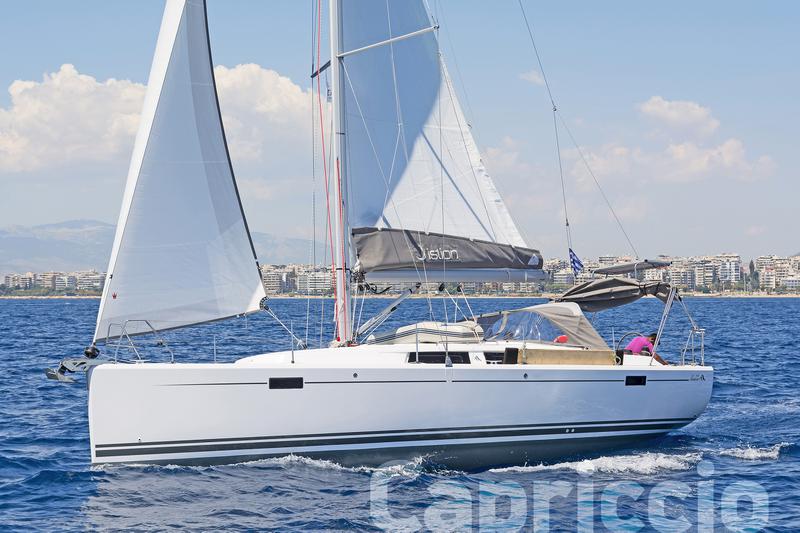 Book yachts online - sailboat - Hanse 385 - CAPRICCIO - rent