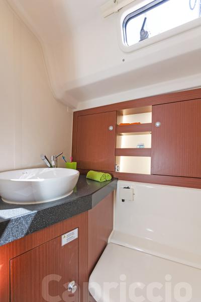 Book yachts online - sailboat - Hanse 385 - CAPRICCIO - rent