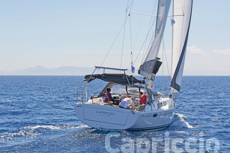 Book yachts online - sailboat - Hanse 385 - CAPRICCIO - rent