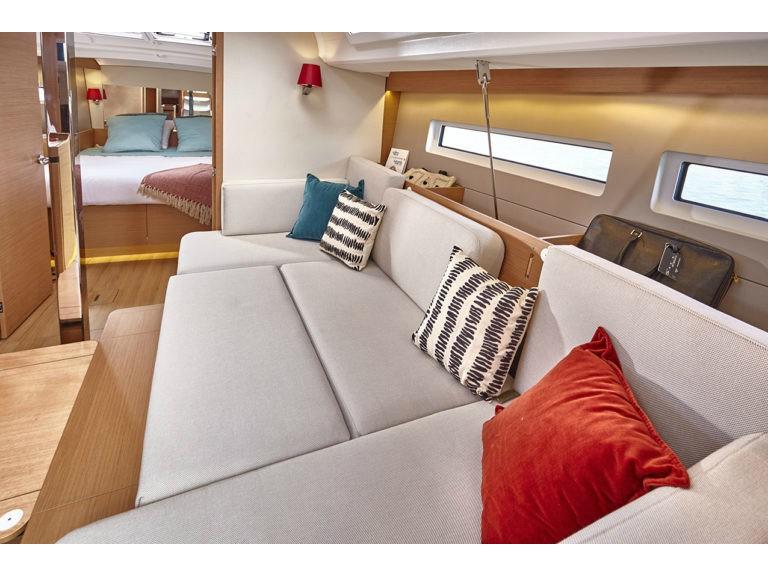 Book yachts online - sailboat - Sun Odyssey 440 - LEFKIPPI  - rent