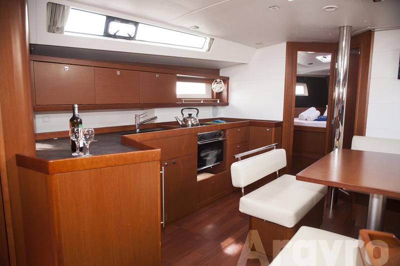 Book yachts online - sailboat - Oceanis 45 - Argyro - rent