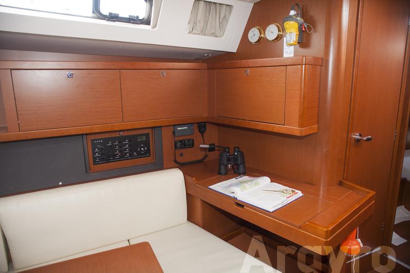 Book yachts online - sailboat - Oceanis 45 - Argyro - rent