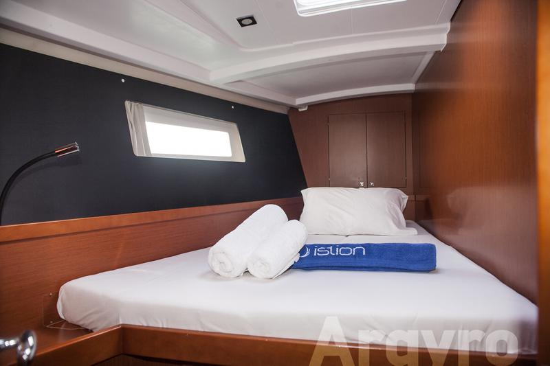 Book yachts online - sailboat - Oceanis 45 - Argyro - rent