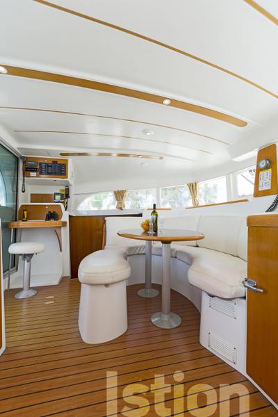 Book yachts online - catamaran - Lagoon 380 - Istion - rent