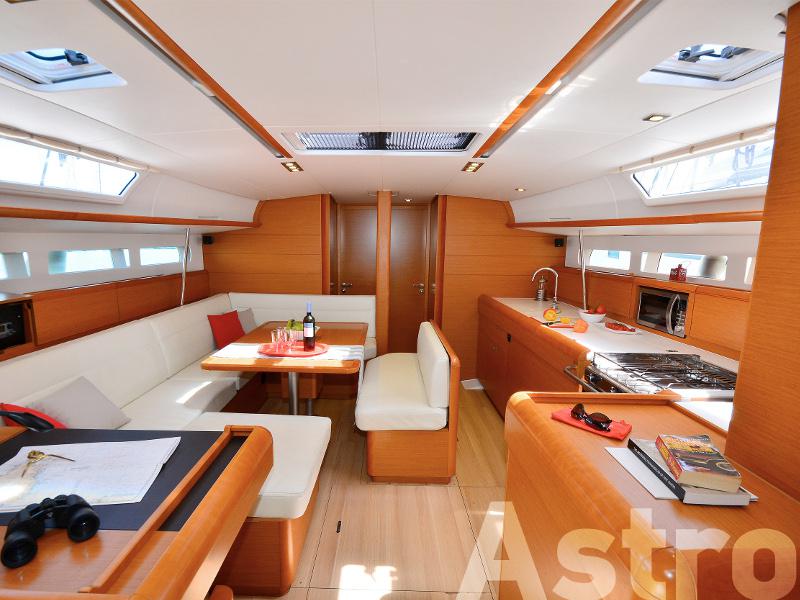 Book yachts online - sailboat - Sun Odyssey 509 - Astro - rent