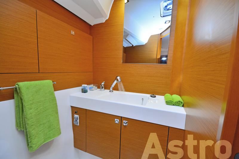 Book yachts online - sailboat - Sun Odyssey 509 - Astro - rent