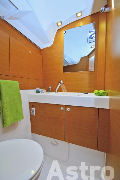 Book yachts online - sailboat - Sun Odyssey 509 - Astro - rent