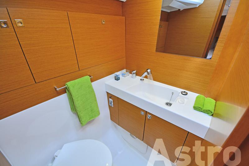 Book yachts online - sailboat - Sun Odyssey 509 - Astro - rent