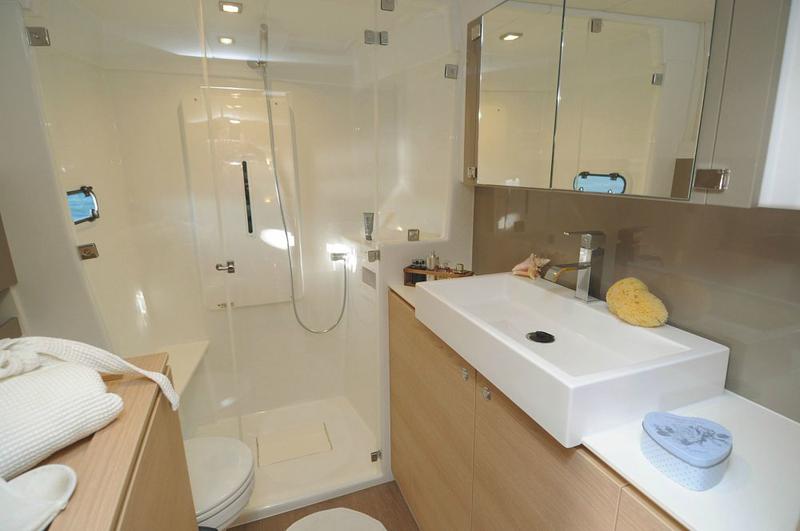 Book yachts online - catamaran - Bali 4.1 - ANEMOSKALA - rent