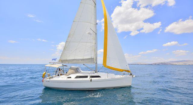 Book yachts online - sailboat - Hanse 325 - Selini - rent