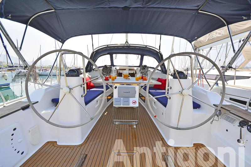 Book yachts online - sailboat - Bavaria Cruiser 40 - Antigoni - rent