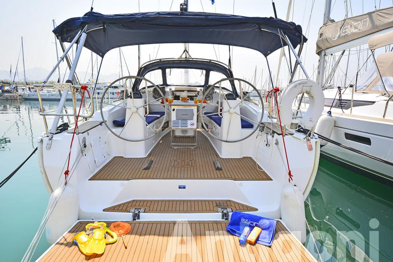 Book yachts online - sailboat - Bavaria Cruiser 40 - Antigoni - rent