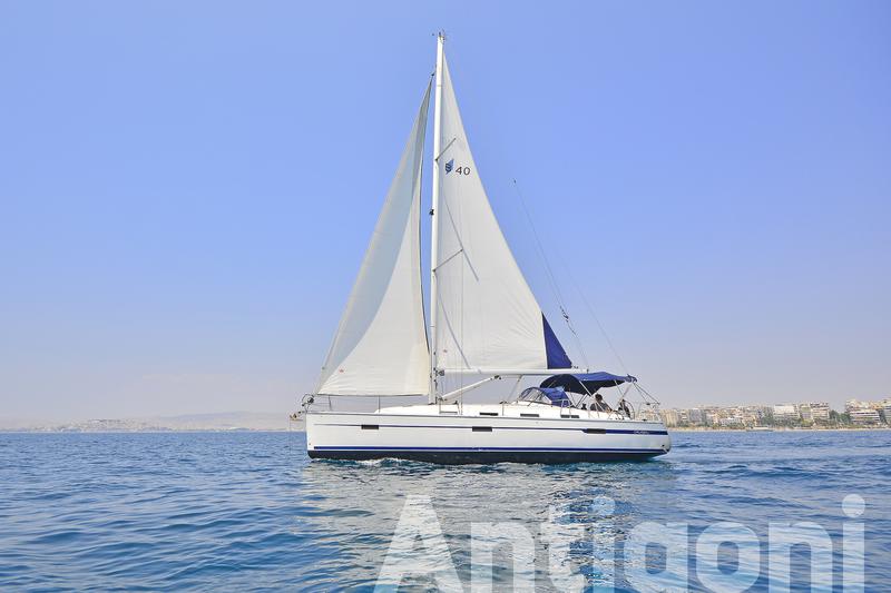 Book yachts online - sailboat - Bavaria Cruiser 40 - Antigoni - rent
