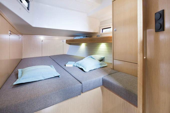 Book yachts online - sailboat - Bavaria Cruiser 45 - Johnny - rent