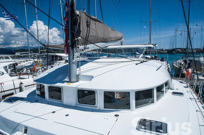 Book yachts online - catamaran - Lagoon 380 - Sirius - rent