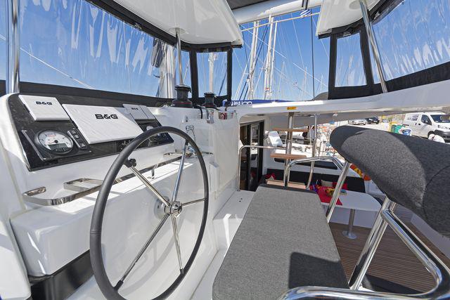 Book yachts online - catamaran - Lagoon 42 A/C &amp; GEN. - IONAS - rent