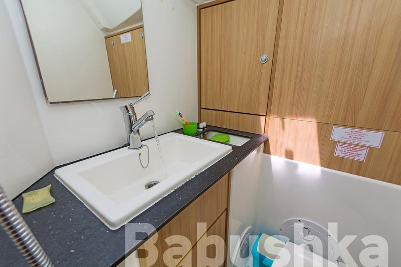 Book yachts online - sailboat - Bavaria Cruiser 40 - Babushka - rent