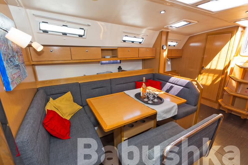 Book yachts online - sailboat - Bavaria Cruiser 40 - Babushka - rent