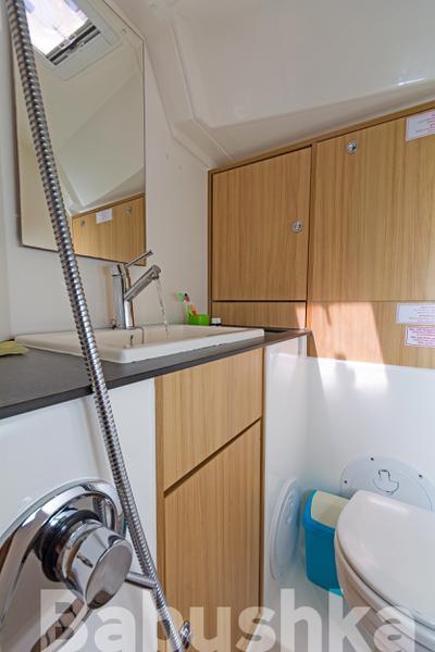 Book yachts online - sailboat - Bavaria Cruiser 40 - Babushka - rent