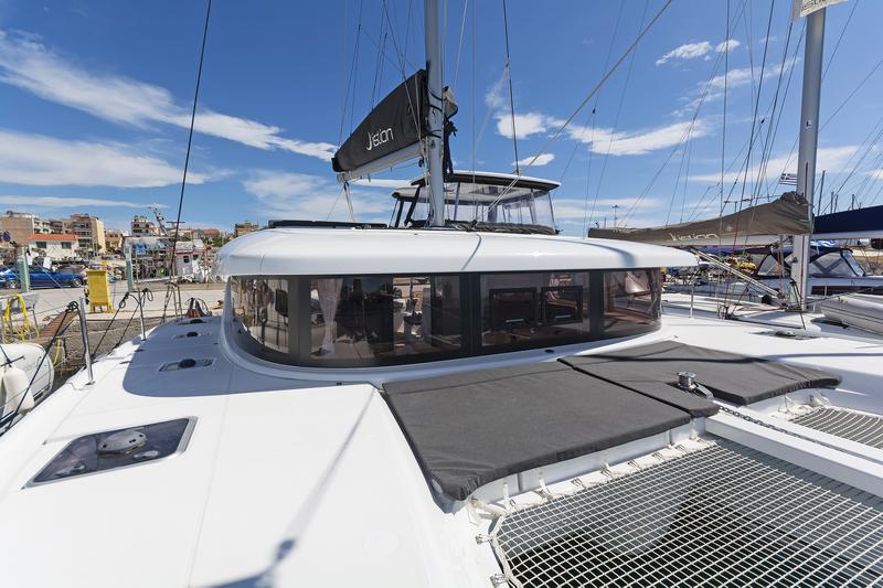 Book yachts online - catamaran - Lagoon 42 A/C &amp; GEN. - NIRIIS - rent