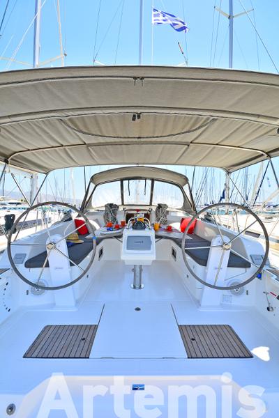 Book yachts online - sailboat - Bavaria Cruiser 46 - Artemis - rent