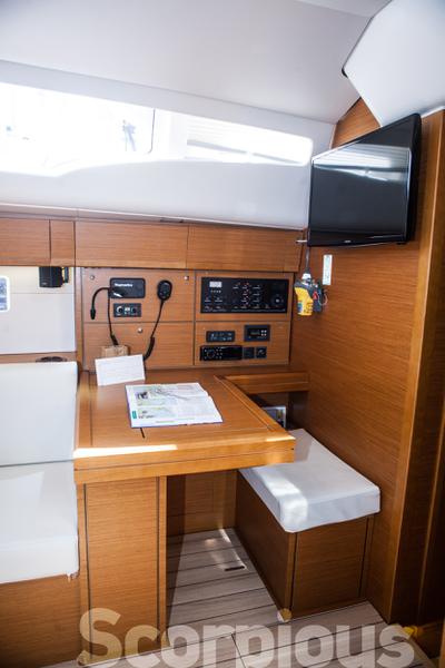 Book yachts online - sailboat - Jeanneau 54 A/C &amp; GEN - Scorpius - rent