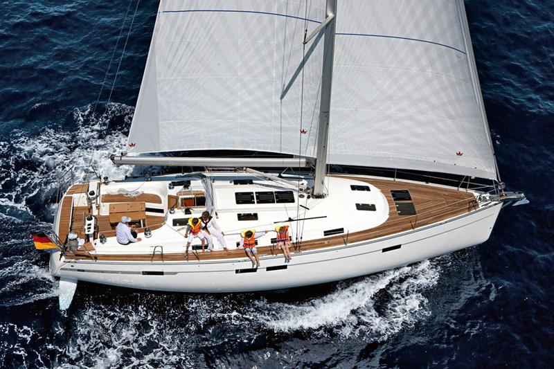 Book yachts online - sailboat - Bavaria Cruiser 45 - Anna Maria - rent