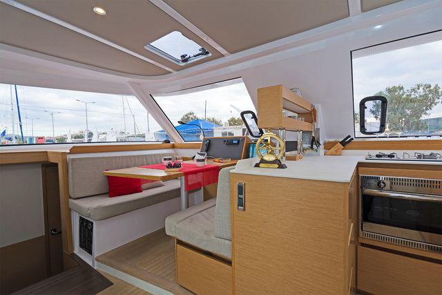 Book yachts online - catamaran - Nautitech Open 40 - MOONLIGHT  - rent