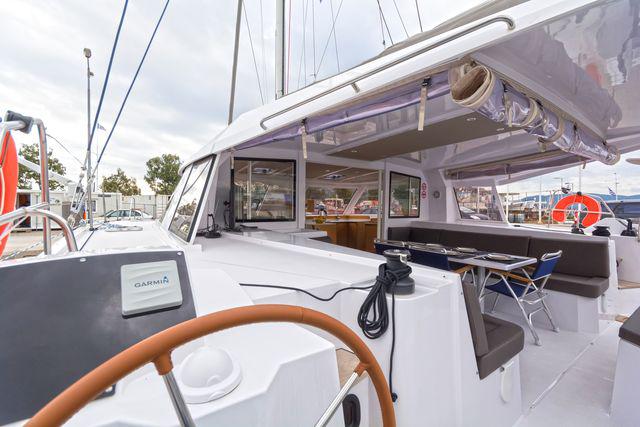 Book yachts online - catamaran - Nautitech Open 40 - MOONLIGHT  - rent