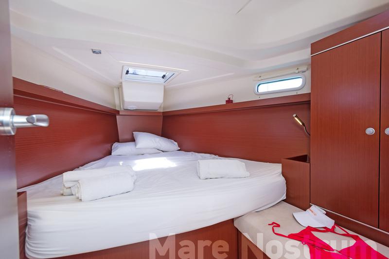 Book yachts online - sailboat - Hanse 385 - Mare Nostrum - rent