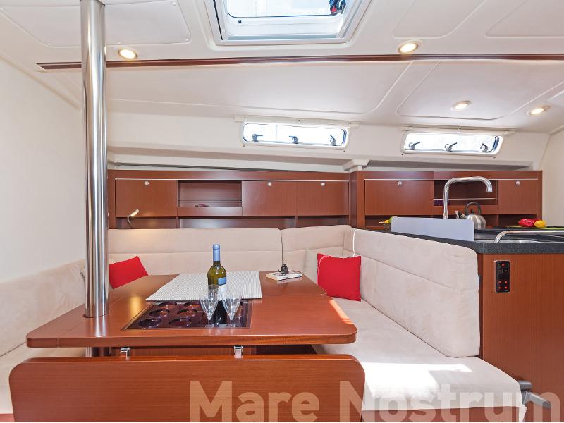 Book yachts online - sailboat - Hanse 385 - Mare Nostrum - rent