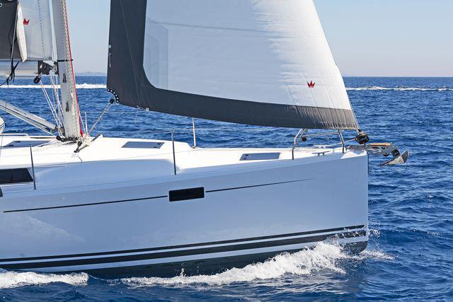Book yachts online - sailboat - Hanse 385 - Serendip - rent