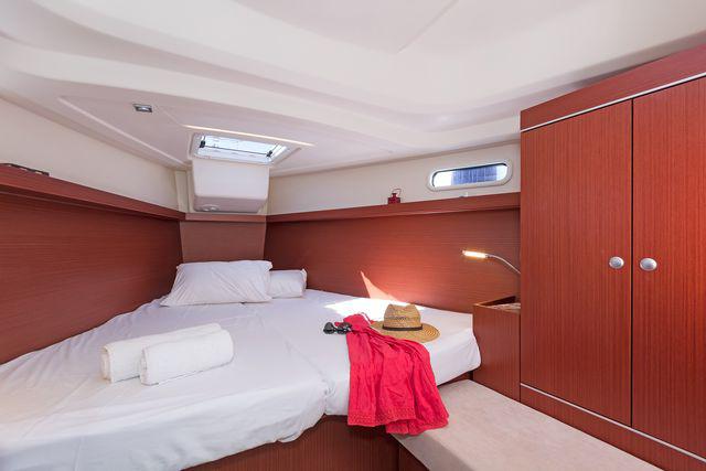 Book yachts online - sailboat - Hanse 385 - Serendip - rent